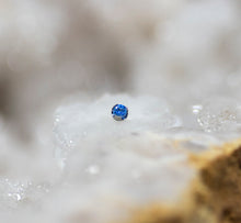 Load image into Gallery viewer, Threadless Prong-Set Gem Ends - Titanium