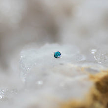 Load image into Gallery viewer, Threadless Prong-Set Gem Ends - Titanium