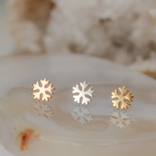 Load image into Gallery viewer, Snowflake/Glossy - 14k Threadless End

